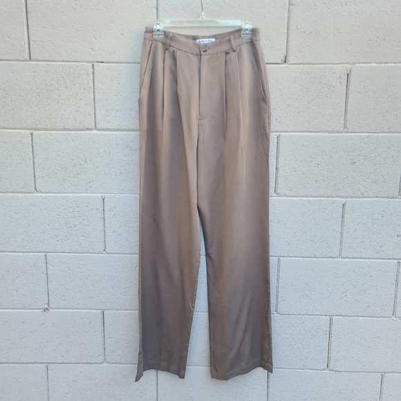 Reformation | Mason Trouser Pant in Mushroom Size 8 - Picture 2 of 11